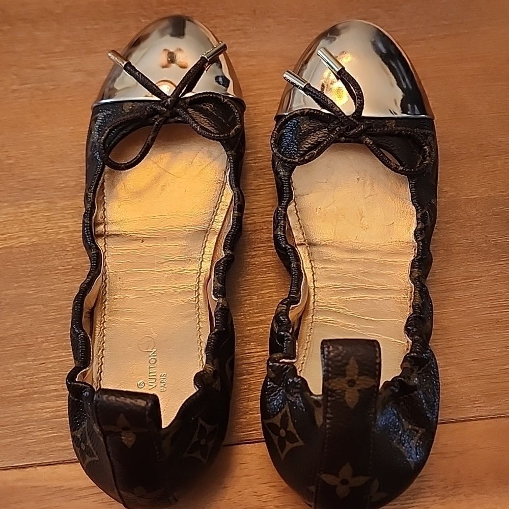 Authentic Louis Vuitton Flirty Ballerina Flats shoes Size 36
